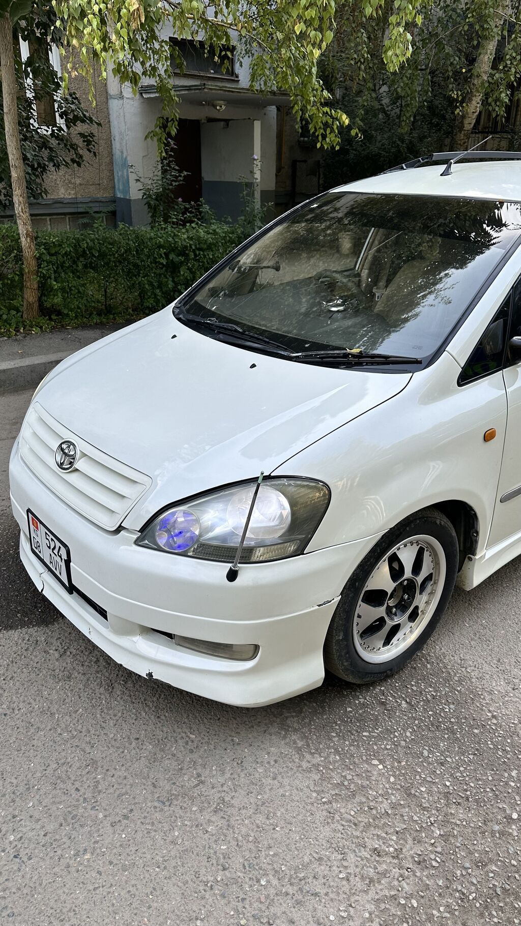 Toyota Ipsum: 2001 г., 2.4 л, Автомат, Газ, Минивэн: фото 8