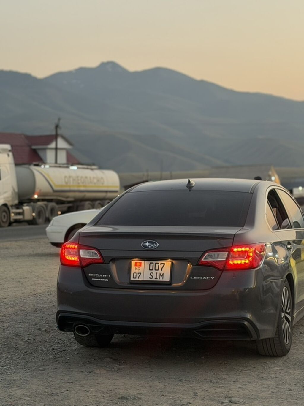 Subaru Legacy: 2018 г., Автомат, Бензин, Седан: фото 2