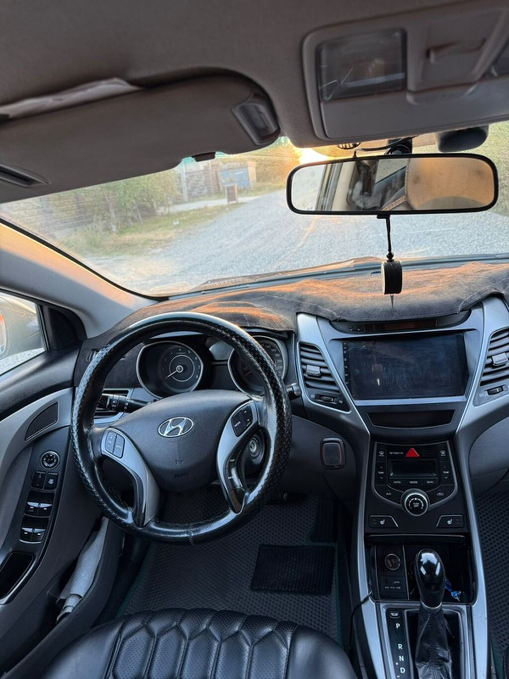 Hyundai Elantra: 2015 г., Автомат, Бензин, Седан: фото 5