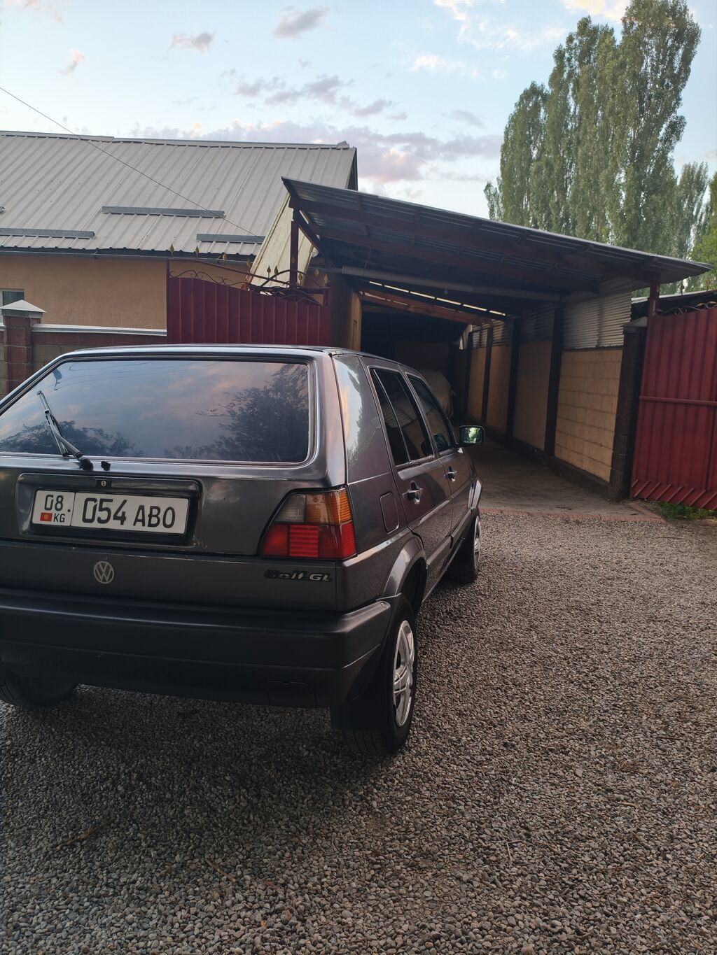 Volkswagen Golf: 1991 г., 1.8 л, Механика, Бензин, Хэтчбэк: фото 3