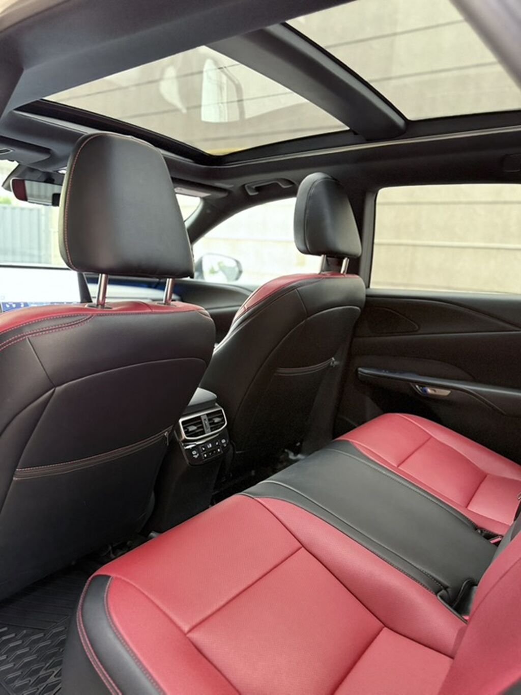 Lexus RX: 2024 г., 2.5 л, Автомат, Гибрид, Кроссовер: фото 7