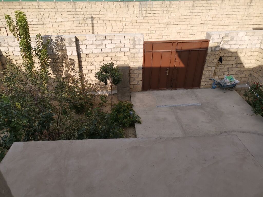 7 otaqlı, 240 kv. m, Yeni təmirli