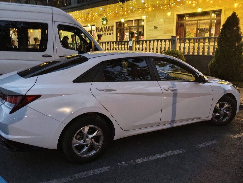 Hyundai Avante: 2022 г., 1.6 л, Бензин, Седан: фото 4