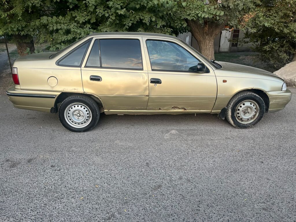 Daewoo Nexia: 2005 г., 1.5 л, Механика, Бензин, Седан: фото 4
