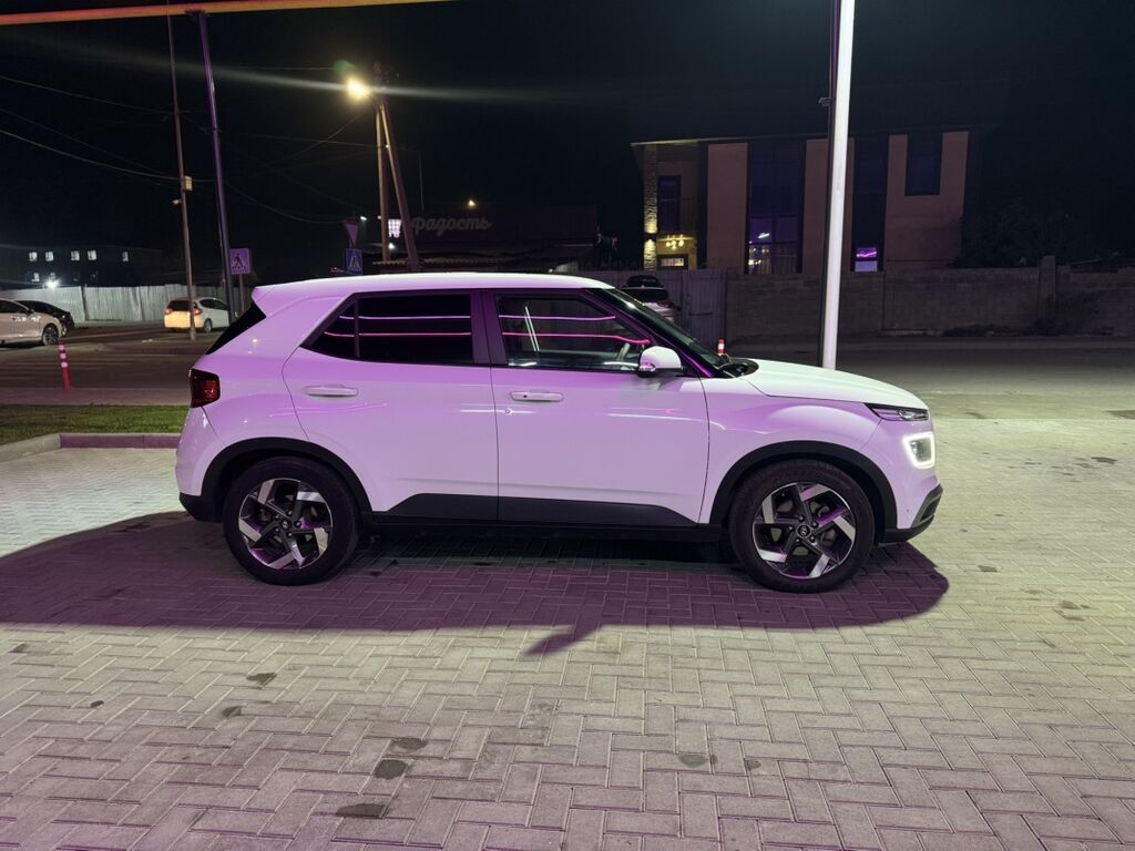 Hyundai Venue: 2020 г., 1.6 л, Автомат, Бензин, Кроссовер: фото 3