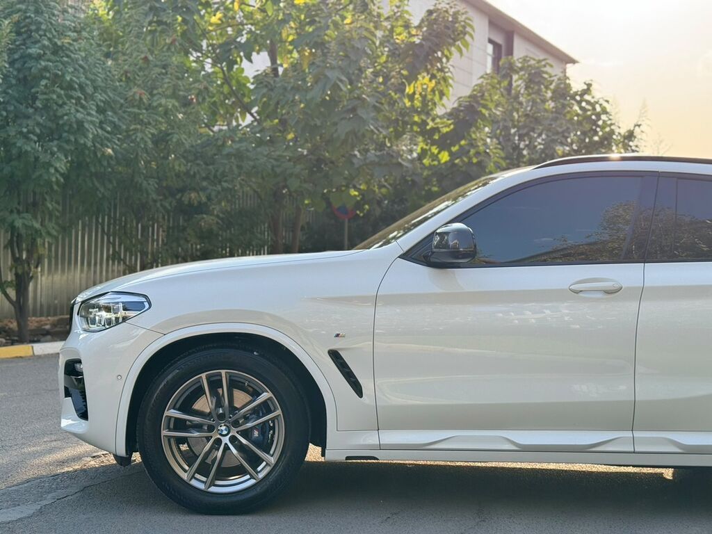 BMW X4: 2021 г., 2 л, Автомат, Бензин, Кроссовер: фото 3