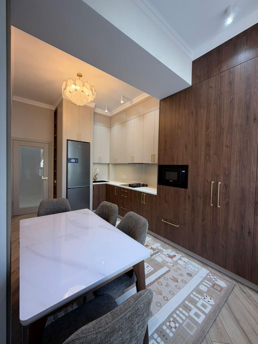 3 комнаты, 80 м², 7 мкр Элитка, 5 этаж, Евроремонт: фото 3