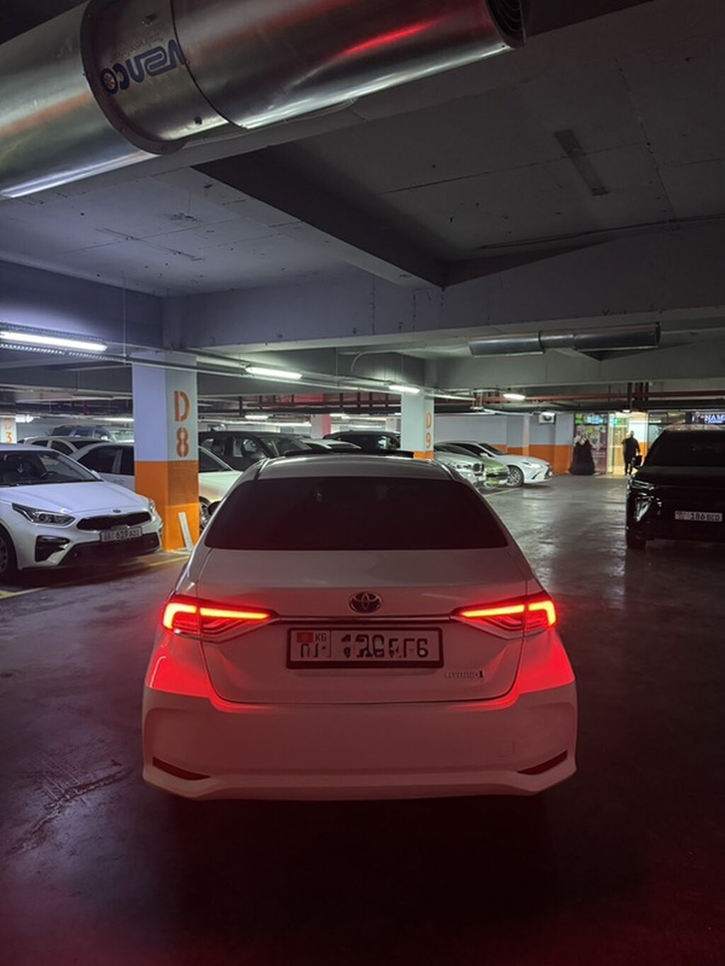 Toyota Corolla: 2020 г., 1.8 л, Вариатор, Гибрид, Седан: фото 4