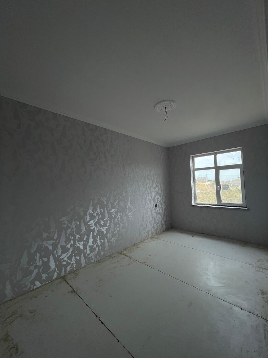 Hökməli 2 otaqlı, 81 kv. m, Yeni təmirli