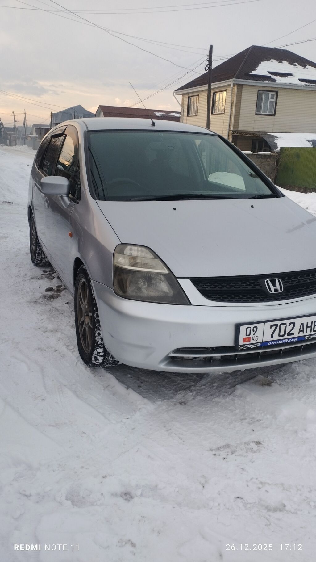 Honda Stream: 2002 г., Бензин, Универсал: фото 1