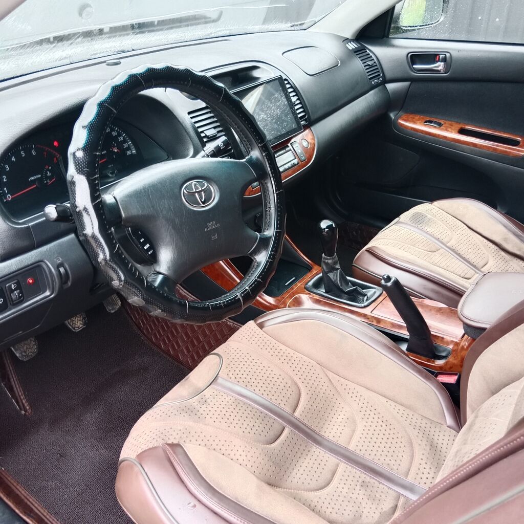 Toyota Camry: 2001 г., 2.4 л, Механика, Бензин: фото 3