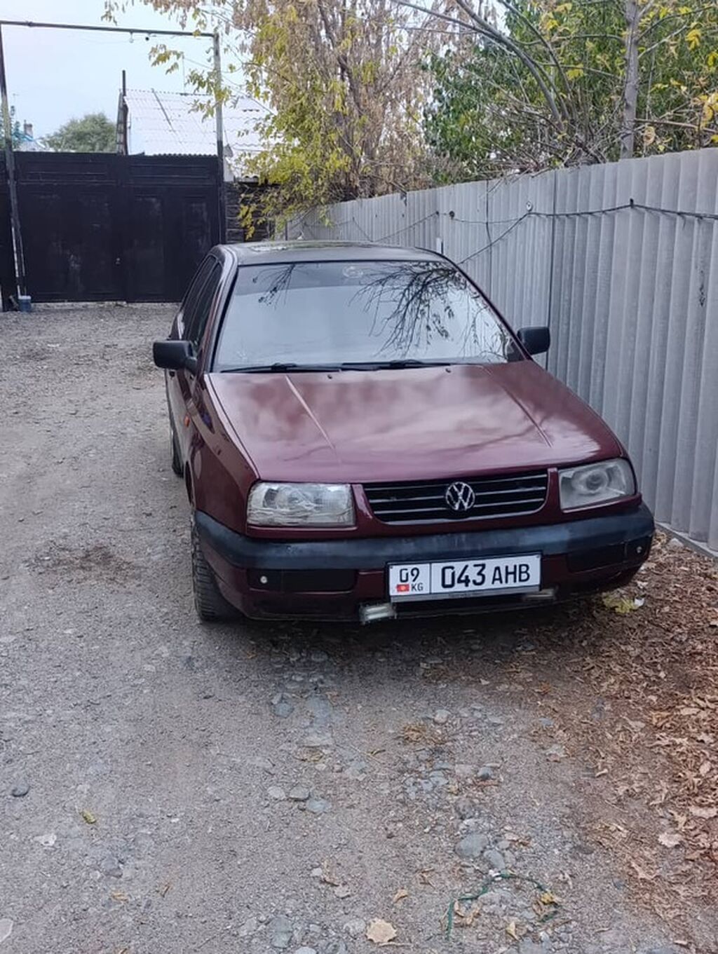 Volkswagen Vento: 1993 г., Механика, Седан: фото 2