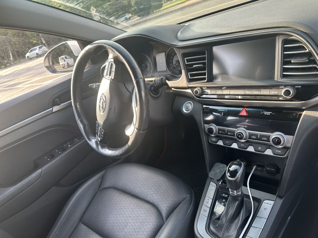 Hyundai Avante: 2019 г., 1.6 л, Автомат, Бензин, Седан: фото 5