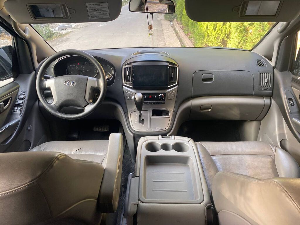 Hyundai Grand Starex: 2018 г., 2.5 л, Автомат, Дизель, Фургон: фото 3