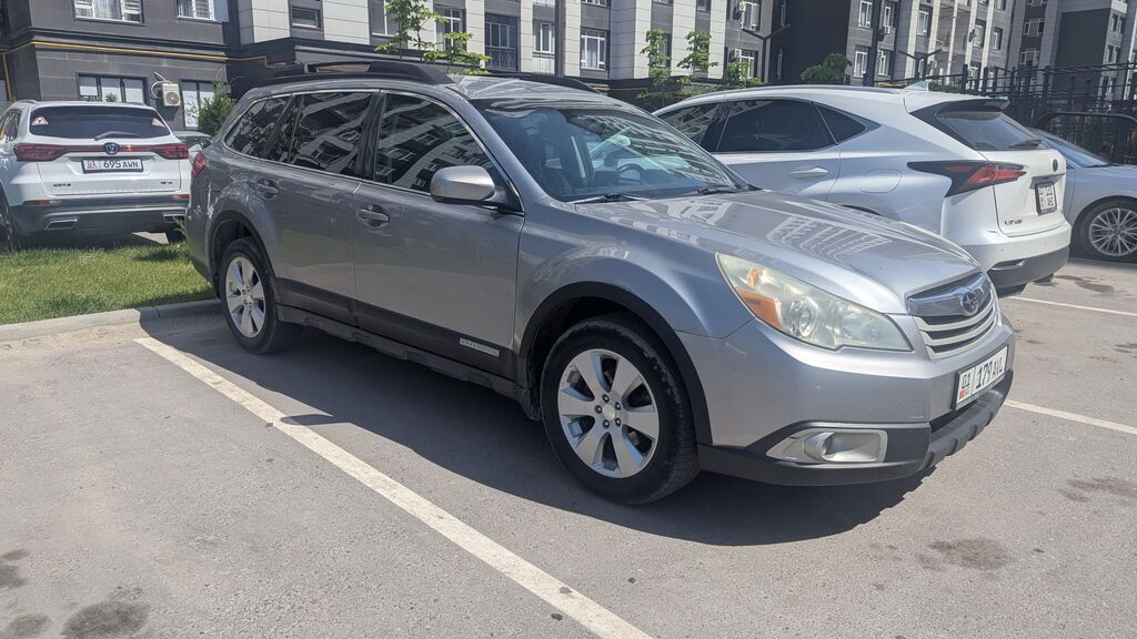 Subaru Outback: 2010 г., 2.5 л, Автомат, Бензин, Универсал: фото 2