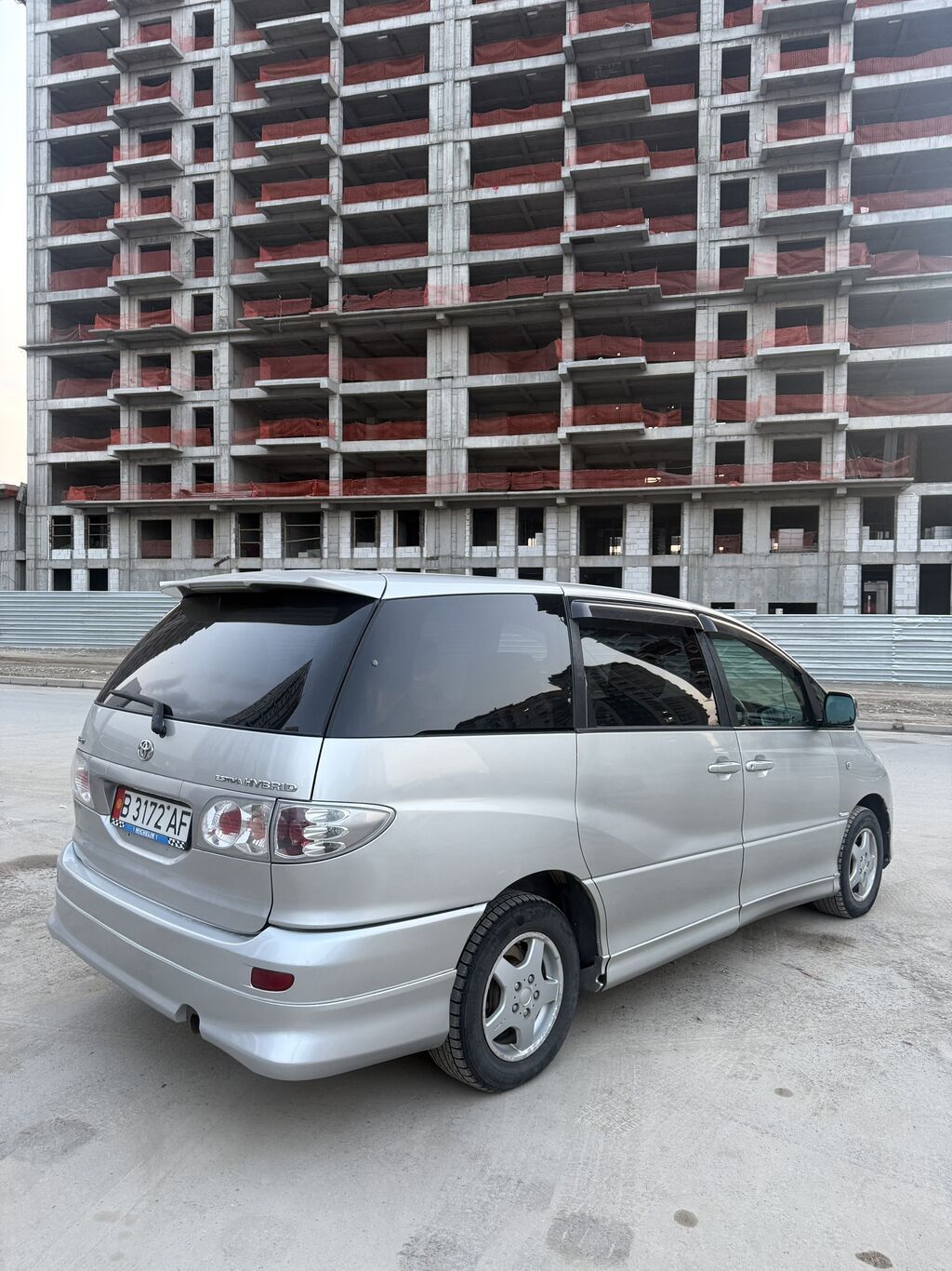 Toyota Estima: 2001 г., 2.4 л, Вариатор, Гибрид, Минивэн: фото 4