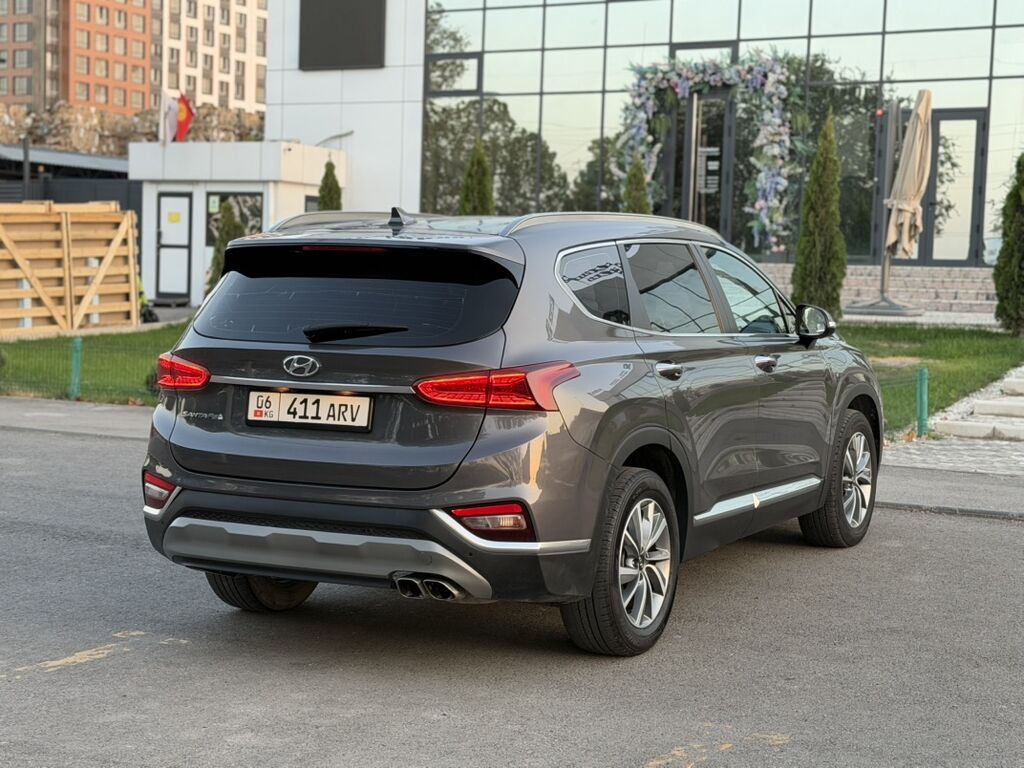Hyundai Santa Fe: 2019 г., 2 л, Автомат, Дизель, Кроссовер: фото 4
