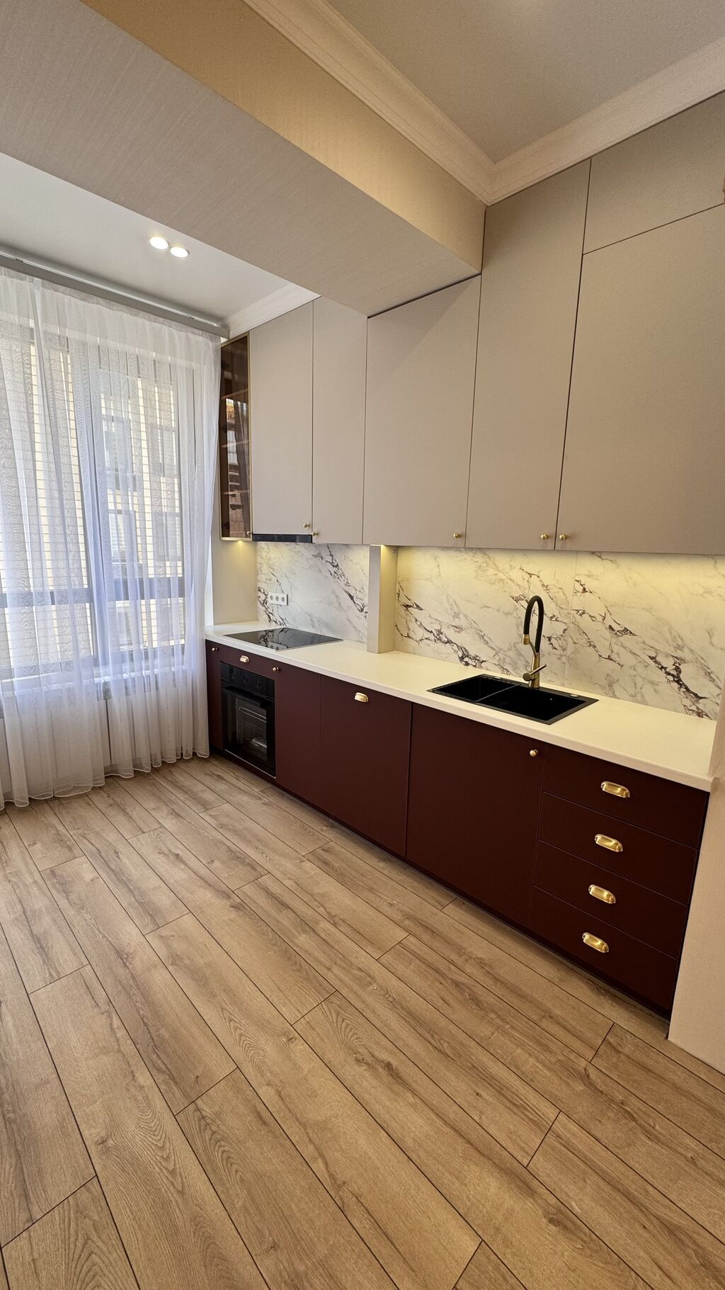 3 комнаты, 80 м², Элитка, 4 этаж, Дизайнерский ремонт: фото 1
