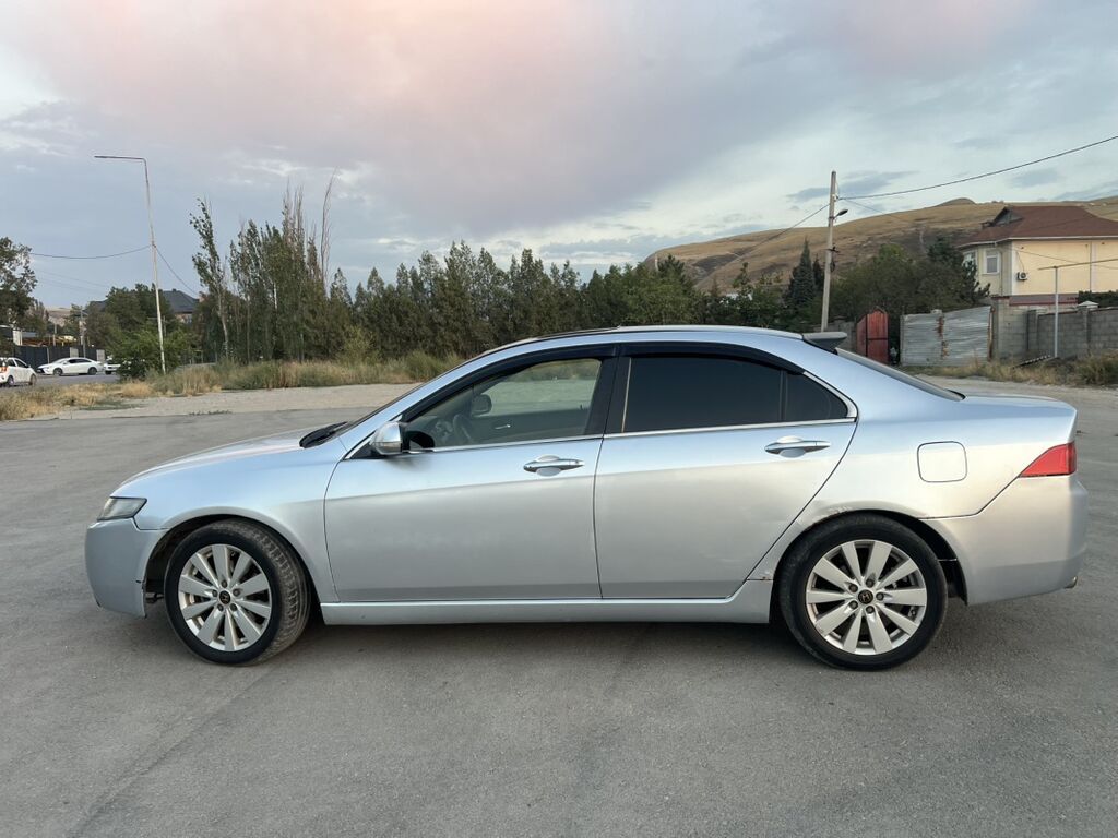 Honda Accord: 2004 г., 2.4 л, Автомат, Бензин, Седан: фото 3