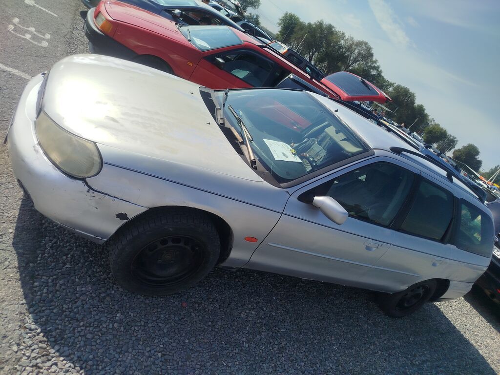 Ford Mondeo: 1998 г., 1.6 л, Механика, Бензин, Универсал: фото 1