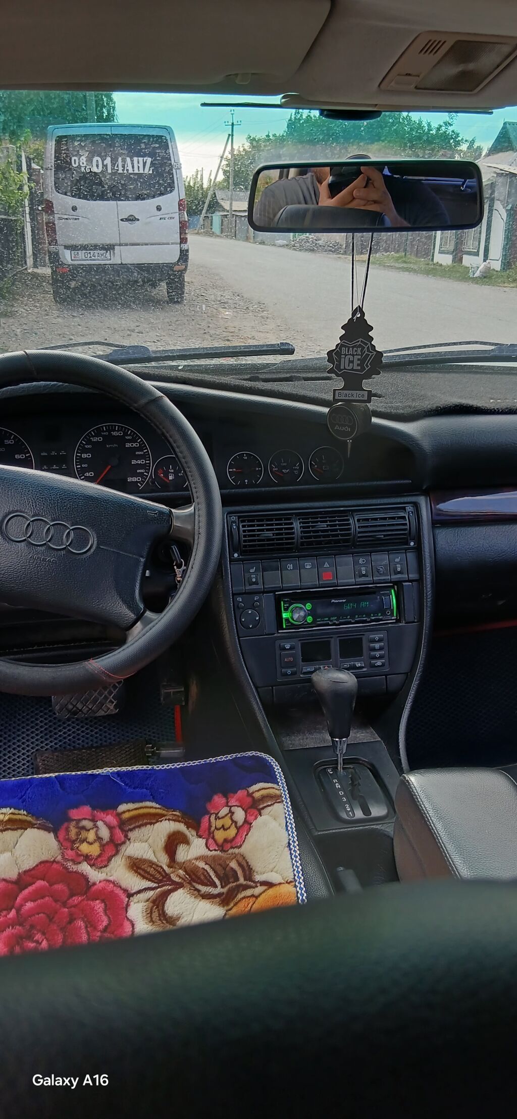 Audi — салон и оборудование 4 вд куатро - Классический интерьер Audi: фото 2