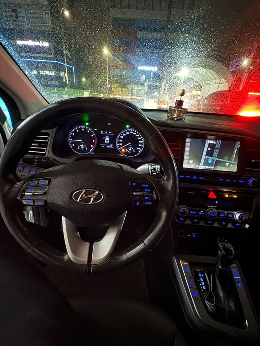 Hyundai Elantra 2019, 1.6 л, автомат, бензин: фото 6