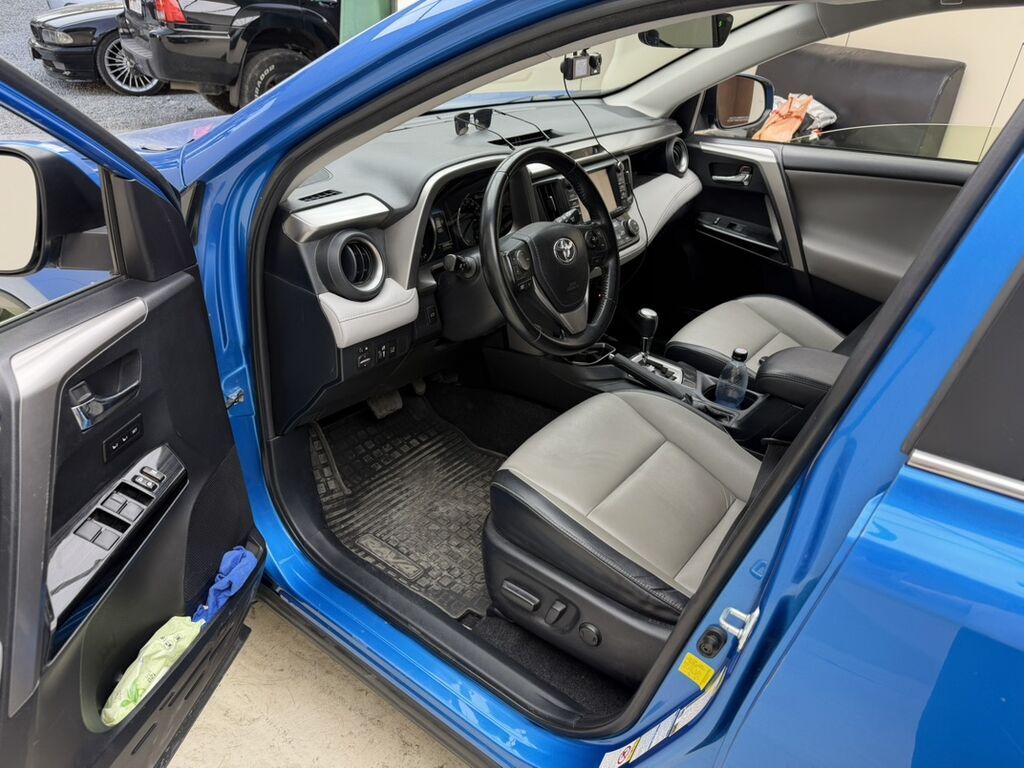 Toyota RAV4: 2016 г., 2.5 л, Вариатор, Гибрид, Кроссовер: фото 4