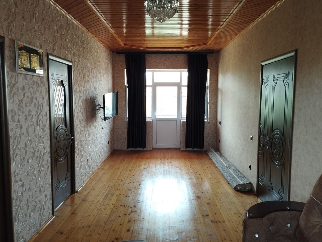 4 otaqlı, 160 kv. m, Kredit yoxdur, Orta təmir