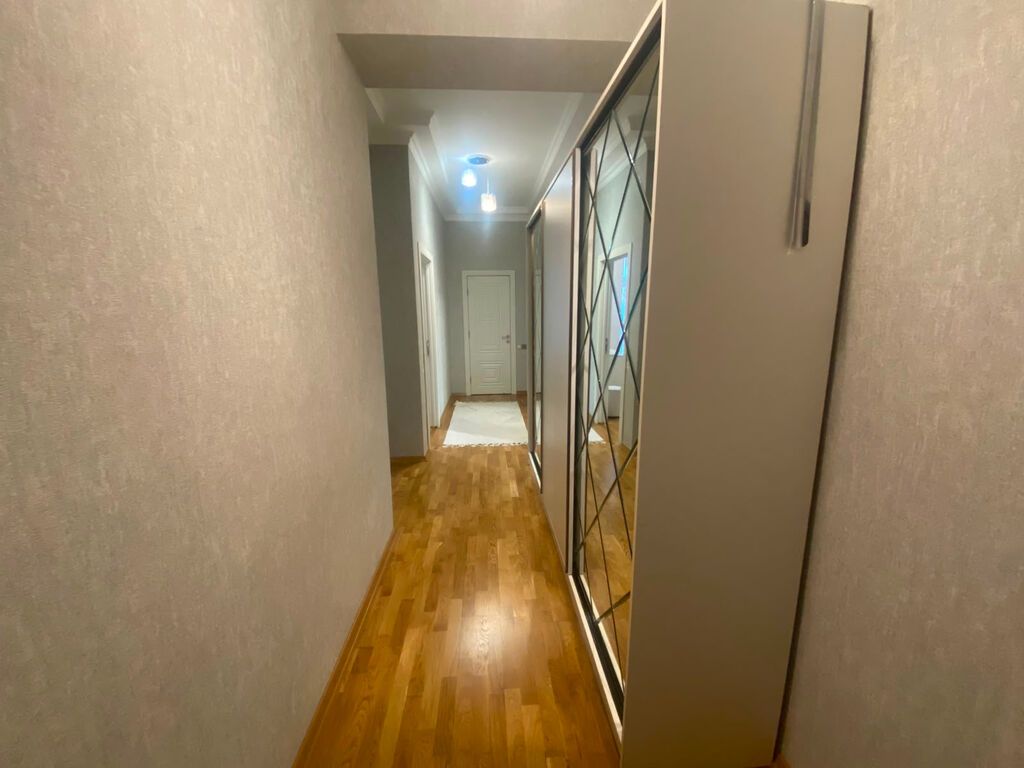 3 otaqlı, Yeni tikili, 105 kv. m