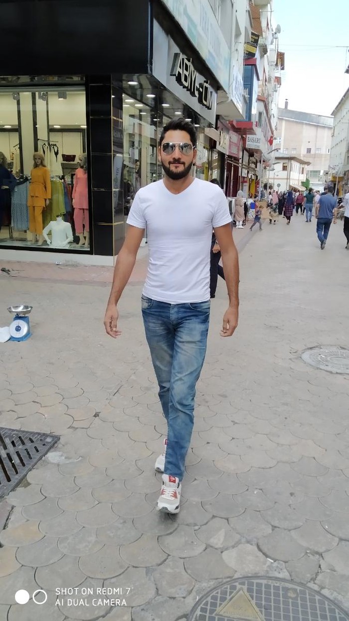 Mühafizə, təhlükəsizlik: Axran işi axdariram yaş 25 boy 1.78 tel Watcapp - lalafo.az Sabirabad şəhərində Axran işi axdariram yaş 25 boy 1.78 tel Watcapp