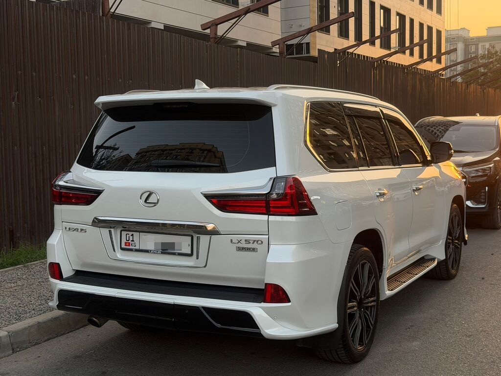 Lexus LX: 2017 г., 5.7 л, Автомат, Бензин, Внедорожник: фото 4