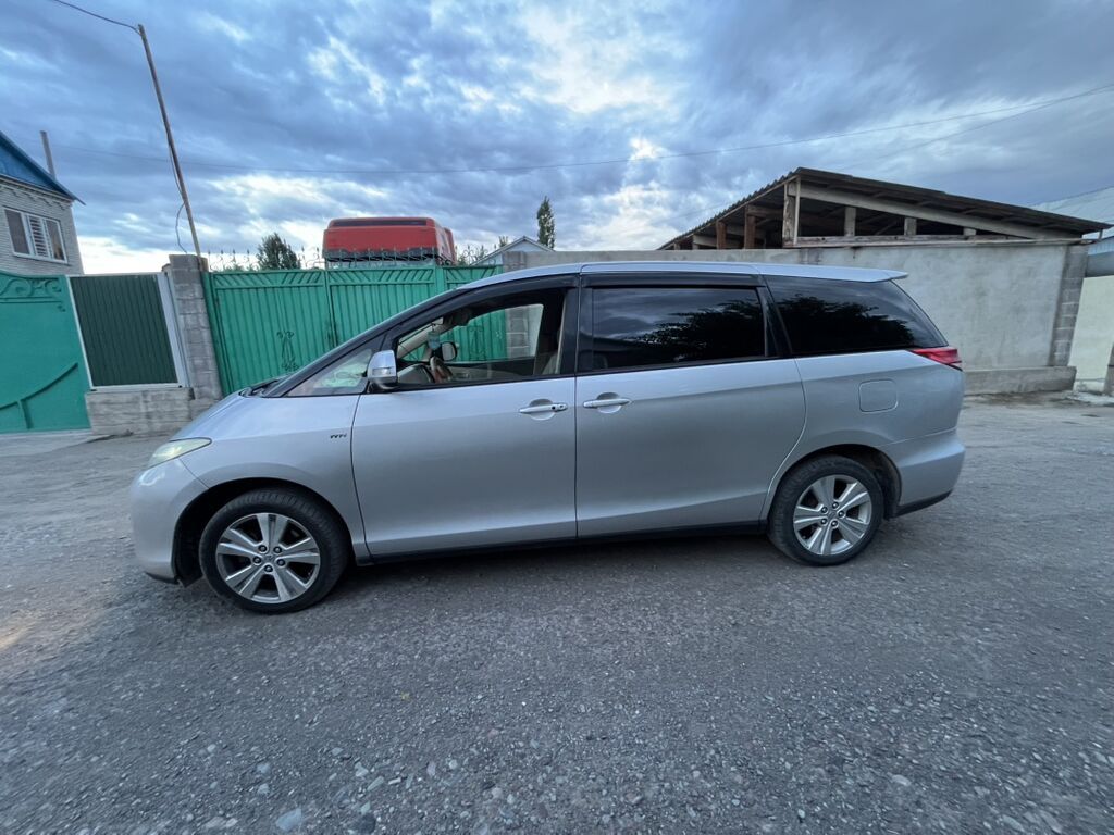 Toyota Previa: 2019 г., 2.4 л, Автомат, Газ: фото 2