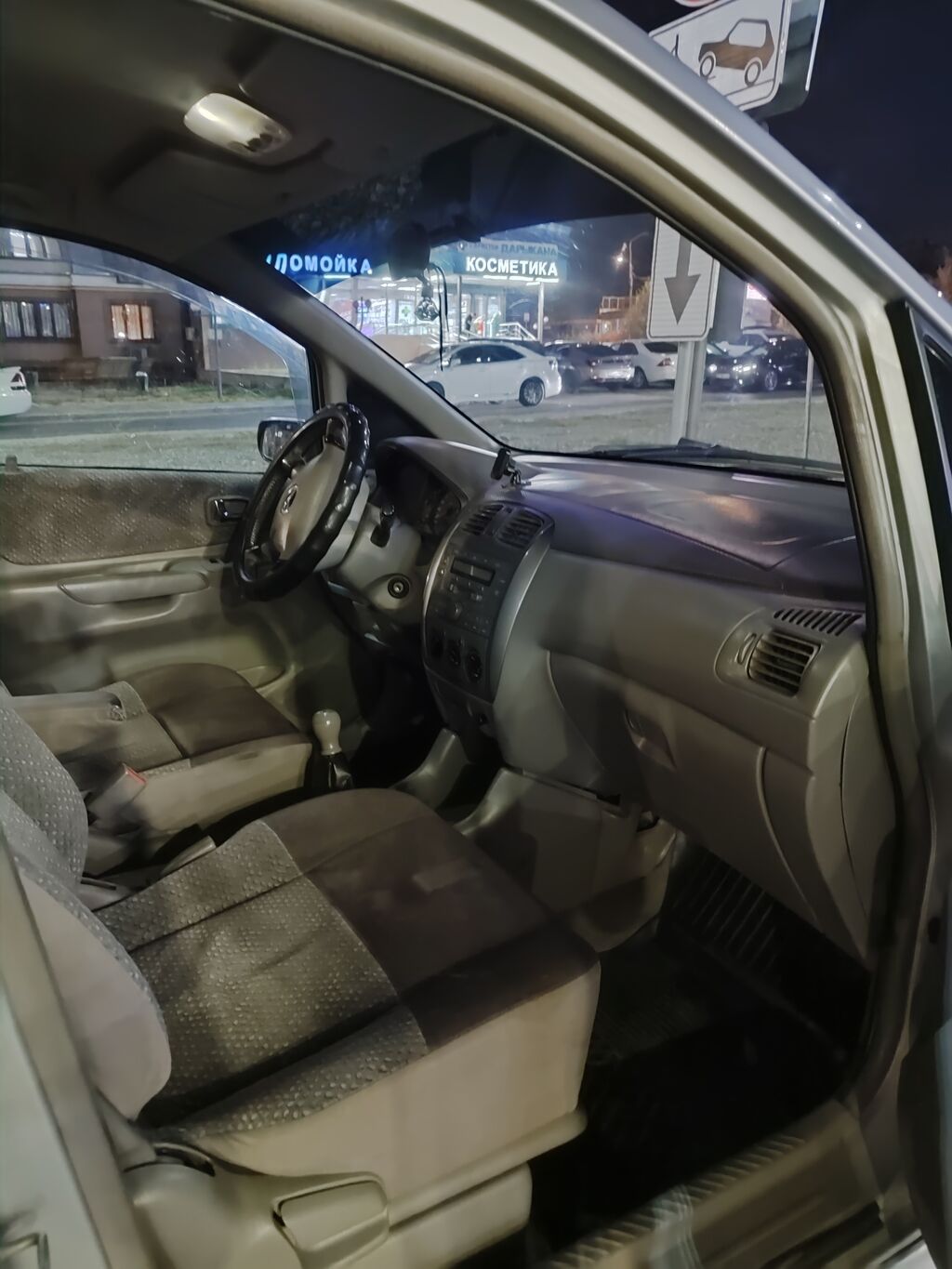 Mazda PREMACY: 2000 г., 1.8 л, Механика, Бензин, Универсал: фото 2