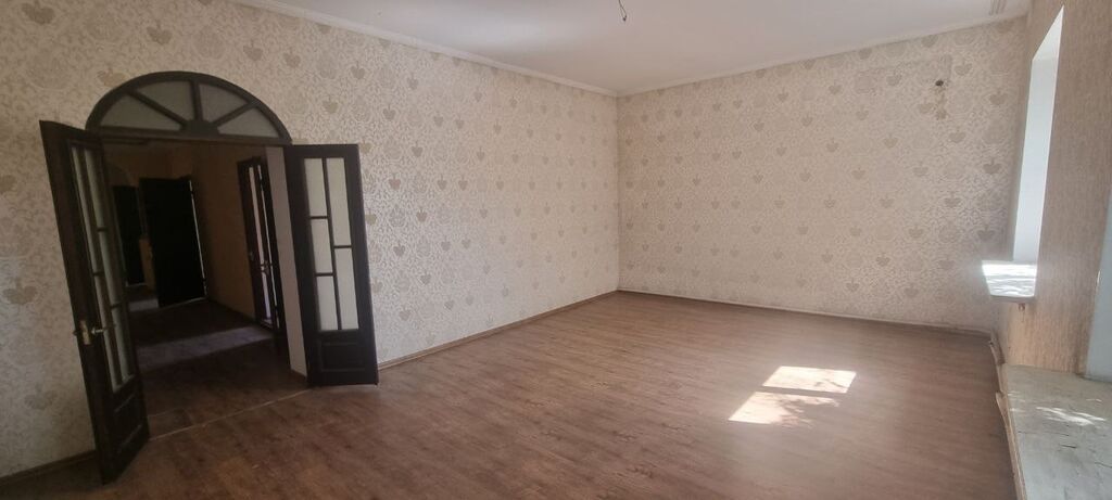 330 м², 6 комнат и более: фото 4