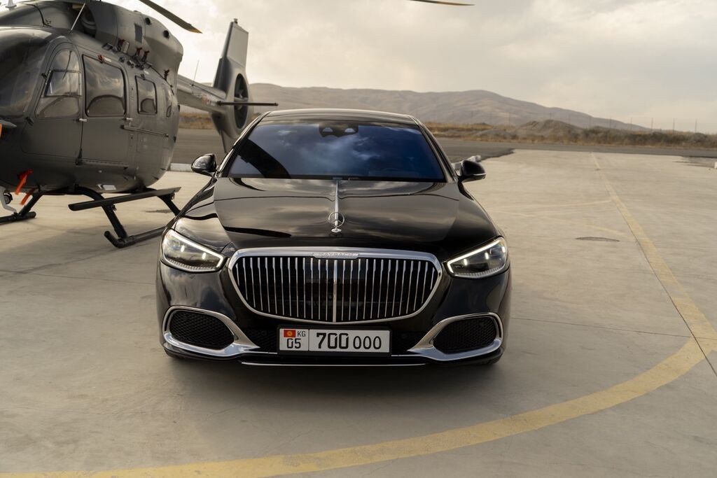 Mercedes-Benz S-Class: 2023 г., 4 л, Бензин, Седан: фото 2