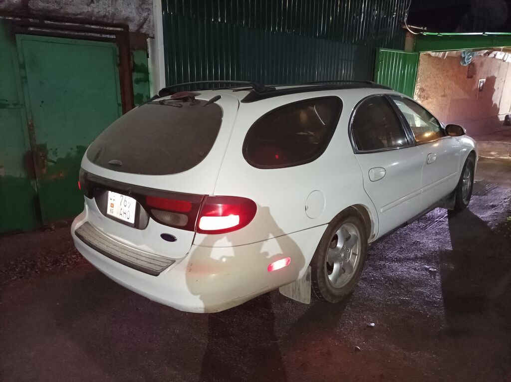Ford Taurus: 2003 г., Автомат, Универсал: фото 2