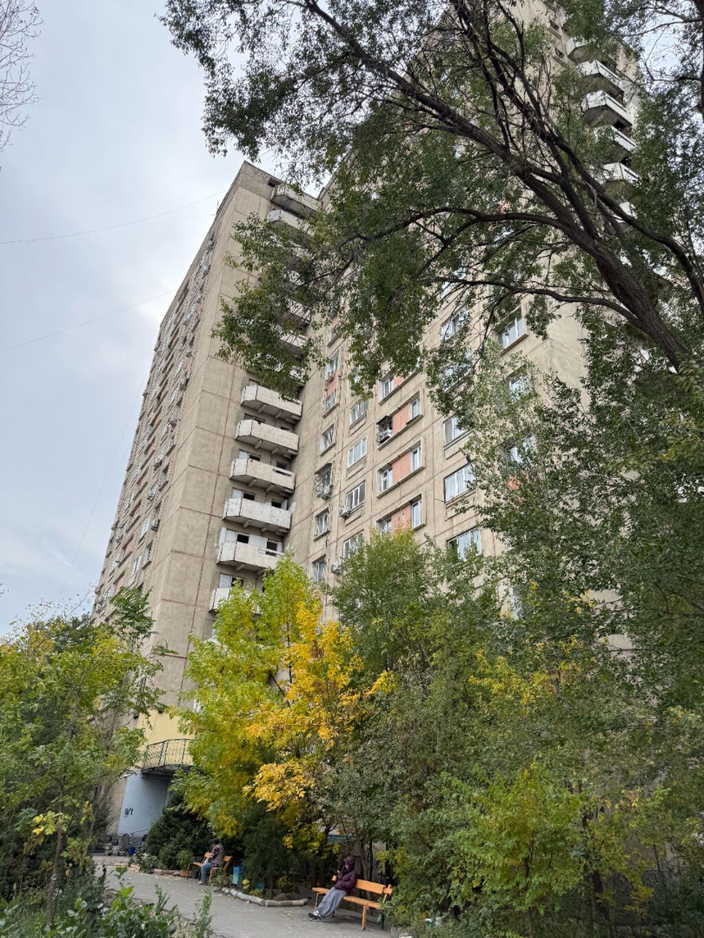 2 комнаты, 44 м², 8 мкр 4 этаж, Старый ремонт: фото 1