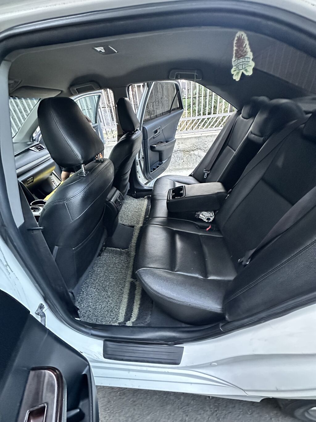 Toyota Camry: 2011 г., Бензин, Седан: фото 8