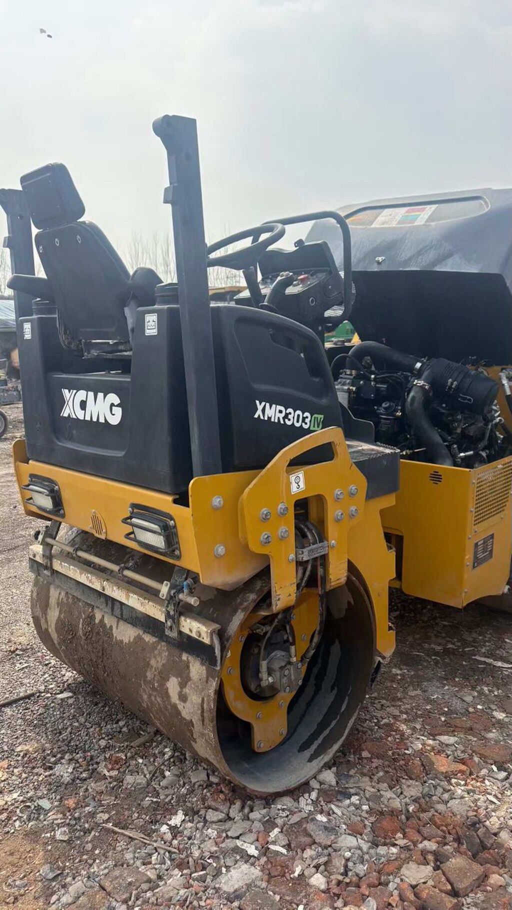 Продаю:Двухвальцовый вибрационный каток XCMG XMR303 Только привезли с: фото 3
