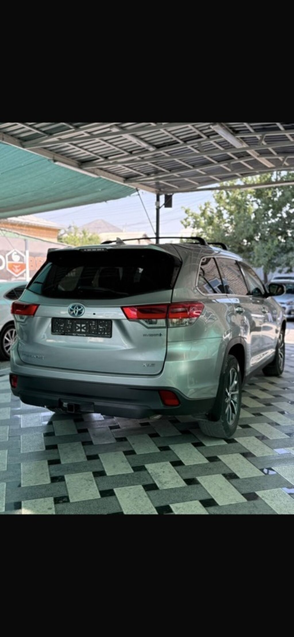 Toyota Highlander: 2019 г., 3.5 л, Гибрид, Кроссовер: фото 3