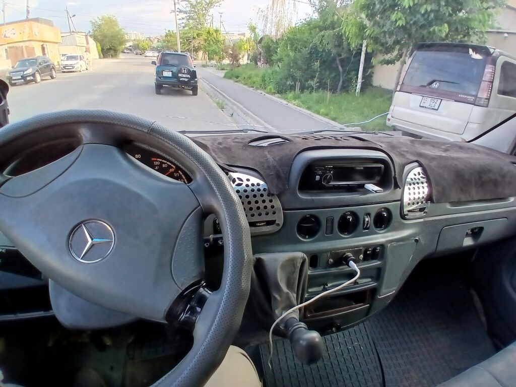 Mercedes-Benz Спринтер: 2004 г., 2.2 л, Механика, Дизель, Бус: фото 7