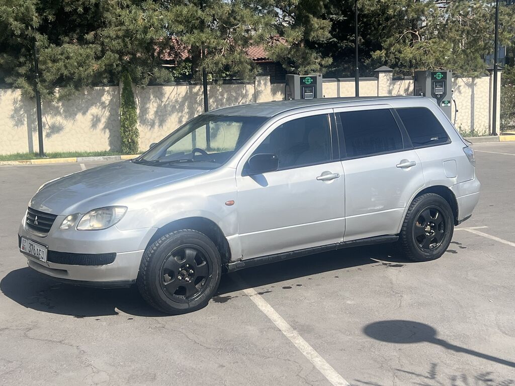 Mitsubishi Airtrek: 2001 г., 2.4 л, Бензин: фото 1