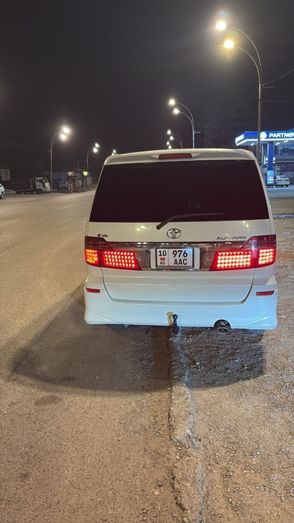 Toyota Alphard: 2004 г., 3 л, Автомат, Газ, Минивэн: фото 3