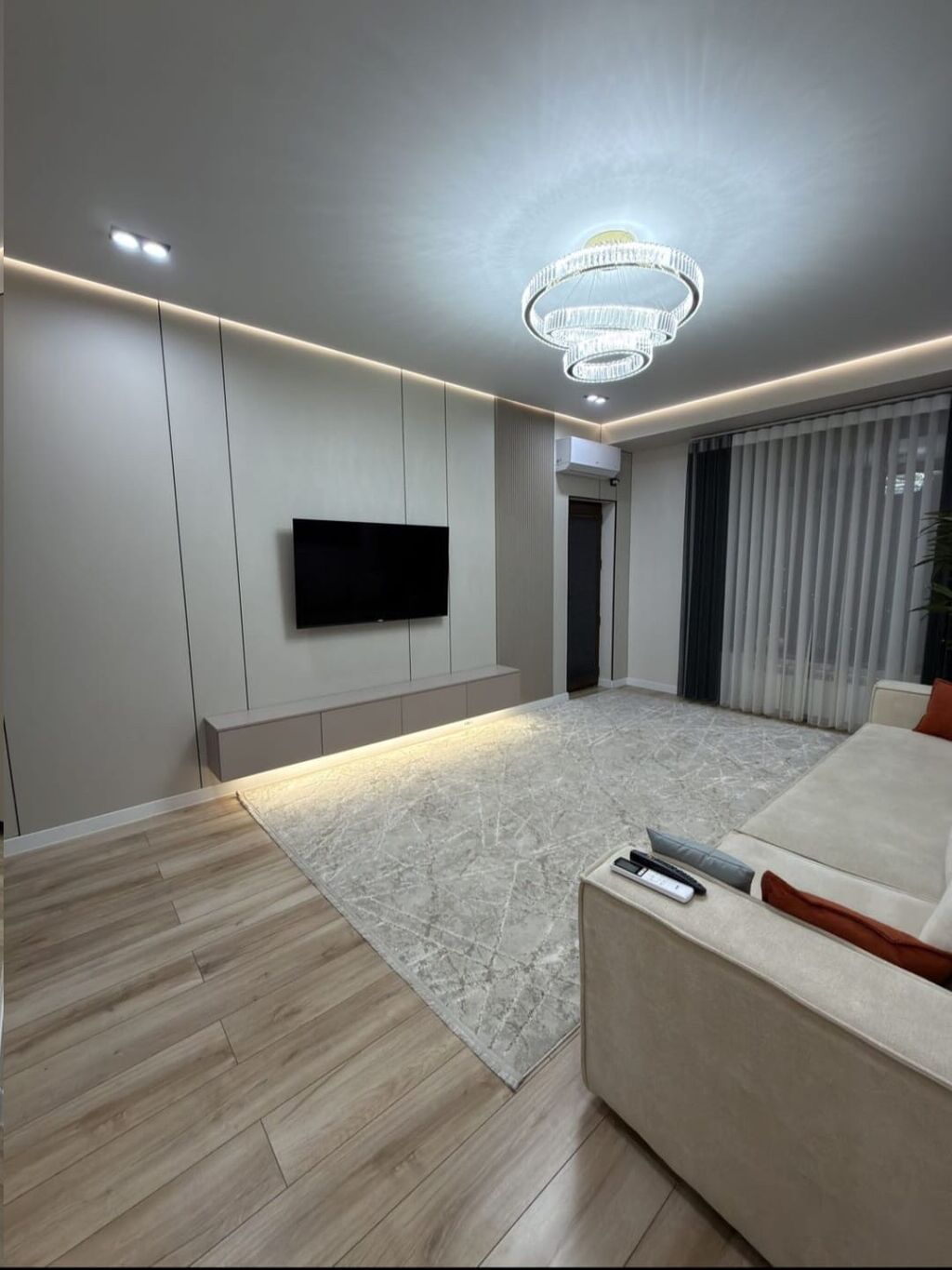 2 комнаты, 56 м², Филармония Элитка, 14 этаж, Дизайнерский ремонт: фото 2