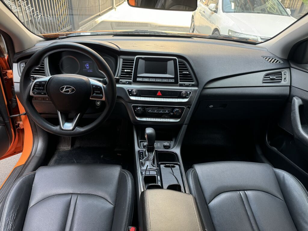 Hyundai Sonata: 2019 г., 2 л, Автомат, Газ, Седан: фото 5