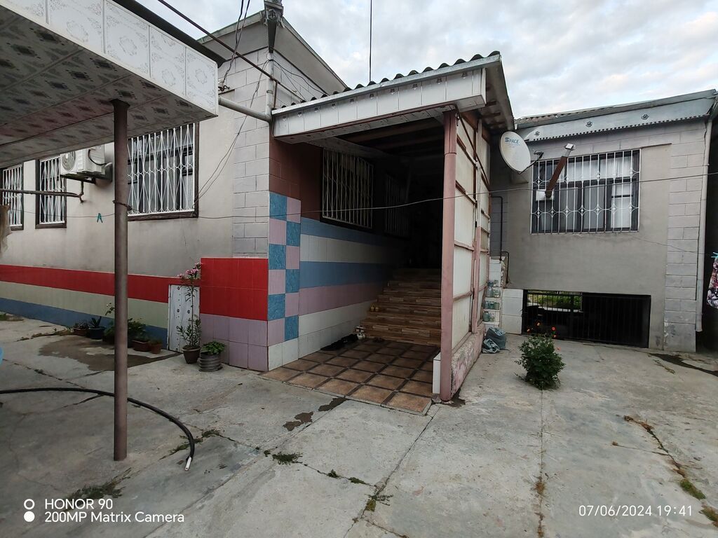 5 otaqlı, 128 kv. m, Kredit yoxdur, Orta təmir