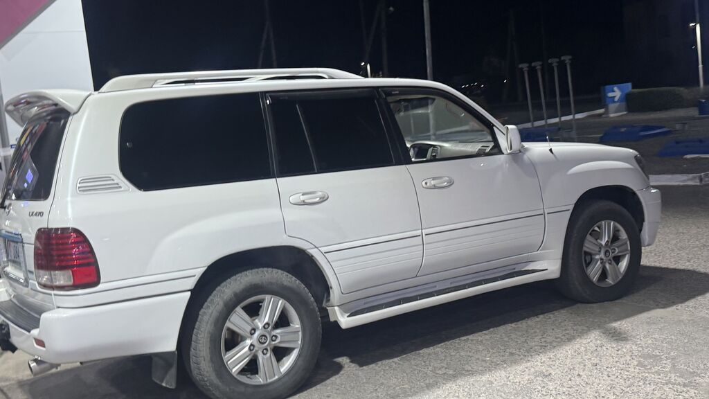 Lexus LX: 2005 г., 4.7 л, Автомат, Газ, Внедорожник: фото 3