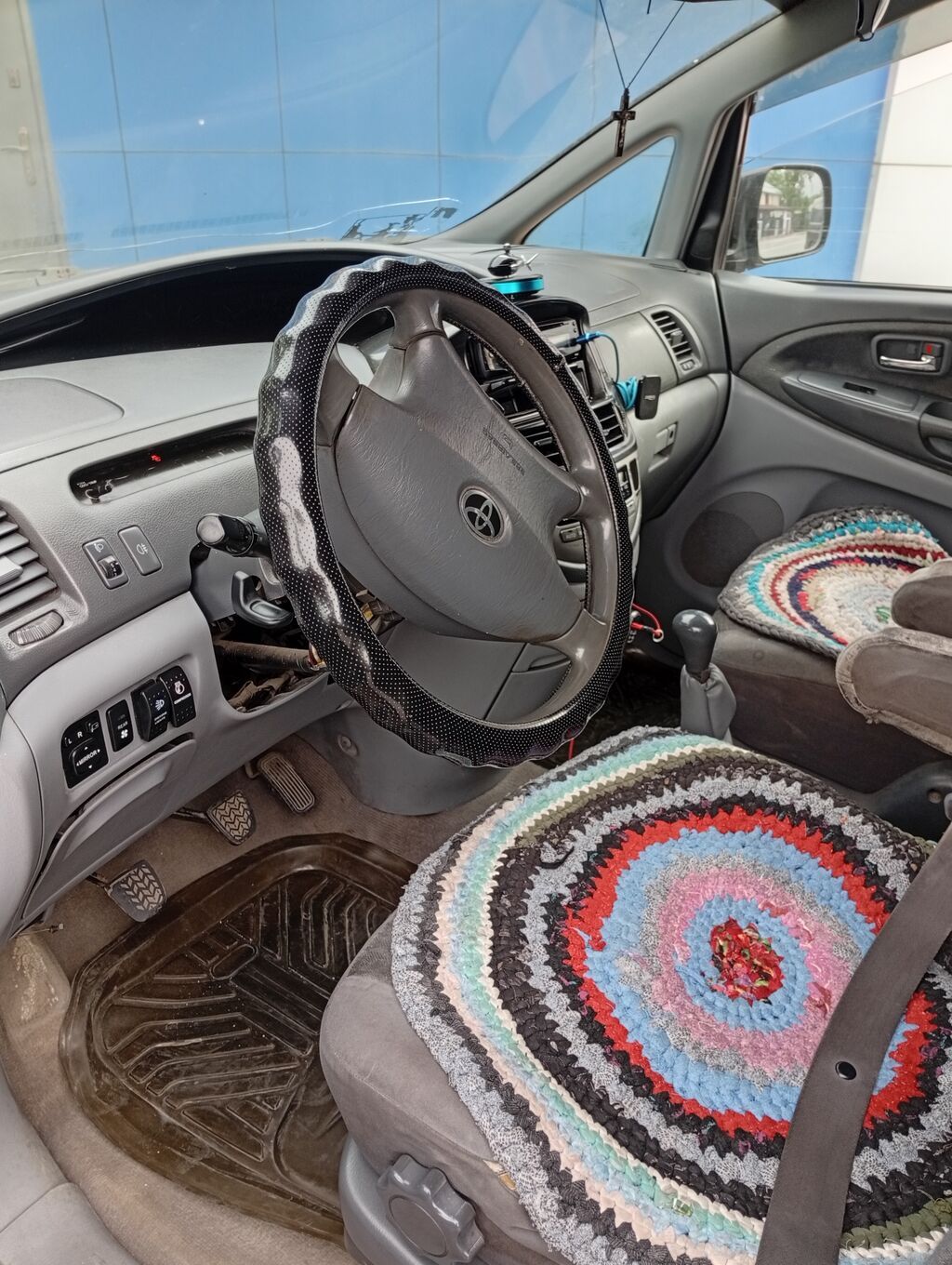 Toyota Previa: 2002 г., 2 л, Механика, Дизель, Минивэн: фото 3