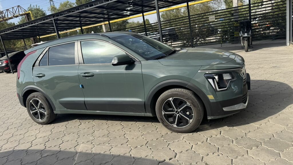 Kia Niro: 2022 г., 1.6 л, Робот, Гибрид, Кроссовер: фото 3