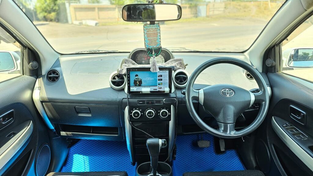 Toyota Ist: 2003 г., 1.3 л, Автомат, Бензин, Хэтчбэк: фото 6